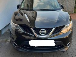 Schwarz Gebraucht 2016 Nissan Qashqai SUV | 9.400 € (Fairer Preis)