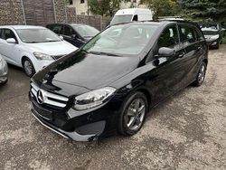 Schwarz Gebraucht 2017 Mercedes B220 Van / Kleinbus | 14.500 € (Fairer Preis)