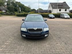 Blau Gebraucht 2006 Skoda Octavia Elegance Kombi | 2.000 € (Fairer Preis)