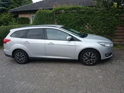 Grau Gebraucht 2016 Ford Focus Titanium Kombi | 8.395 € (Guter Preis)
