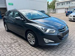 Grau Gebraucht 2012 Hyundai i40 Edition Kombi | 3.800 € (Fairer Preis)