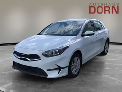 Weiß Neu 2025 Kia Ceed Kleinwagen | 26.690 € (Fairer Preis)