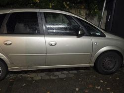 Beige Gebraucht 2006 Opel Meriva Edition Van / Kleinbus | 2.600 € (Fairer Preis)