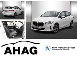 Alpinweiß Gebraucht 2024 BMW 218 Active Tourer Luxury Line Van / Kleinbus | 26.990 € (Guter Preis)