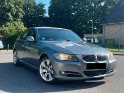 Grau Gebraucht 2010 BMW 325 Sport Line Limousine | 7.950 € (Fairer Preis)