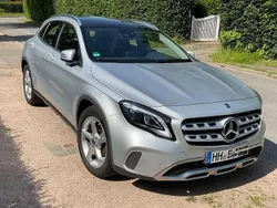 Silber Gebraucht 2019 Mercedes GLA180 Urban SUV | 22.499 € (Fairer Preis)