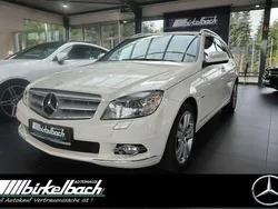 Weiß Gebraucht 2008 Mercedes C200 Limousine | 11.800 €
