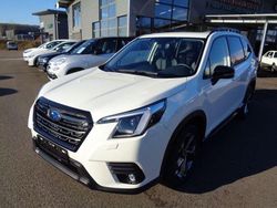 Crystal white Gebraucht 2024 Subaru Forester Platinum SUV | 35.999 € (Fairer Preis)