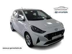 Polar white / sol Gebraucht 2021 Hyundai i10 Edition 30 Kleinwagen | 10.993 €