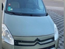 Grün Gebraucht 2010 Citroën Berlingo Van / Kleinbus | 3.100 € (Fairer Preis)
