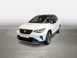 Weiß (nevada weiss) Gebraucht 2024 Seat Arona FR SUV | 23.820 € (Guter Preis)