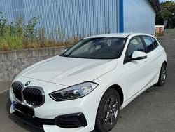 Weiß Gebraucht 2020 BMW 118 Kleinwagen | 14.999 € (Fairer Preis)