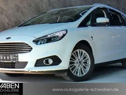 Weiß Gebraucht 2017 Ford S-MAX Titanium Van / Kleinbus | 11.999 € (Guter Preis)