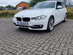 Weiß Gebraucht 2015 BMW 318 Sport Line Kombi | 9.000 € (Guter Preis)