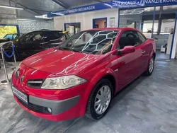 Rot Gebraucht 2008 Renault Mégane Cabriolet Avantage Cabrio | 6.550 € (Teuer)