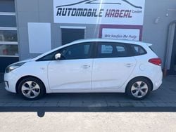 Weiß Gebraucht 2015 Kia Carens Edition 7 Van / Kleinbus | 3.980 € (Fairer Preis)
