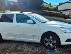 Weiß Gebraucht 2011 Skoda Octavia RS Kombi | 5.500 € (Fairer Preis)