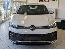 Weiß Gebraucht 2024 VW Tiguan R-line SUV | 46.980 € (Superpreis)