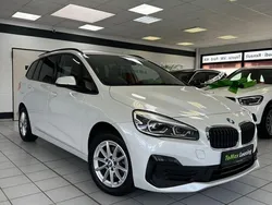 Weiß Gebraucht 2022 BMW 216 Gran Tourer Sport Line Van / Kleinbus | 19.999 € (Teuer)
