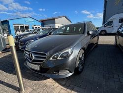 Grau Gebraucht 2016 Mercedes E200 Edition Kombi | 15.500 € (Fairer Preis)