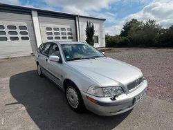 Silber Gebraucht 2001 Volvo V40 Comfort Kombi | 1.900 € (Etwas zu teuer)
