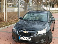 Schwarz Gebraucht 2011 Chevrolet Cruze Limousine | 4.200 €