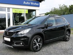 Schwarz perla nera Gebraucht 2018 Peugeot 2008 Allure SUV | 11.980 € (Fairer Preis)
