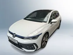 Pure white Gebraucht 2024 VW Golf VIII GTE Limousine | 41.280 € (Superpreis)