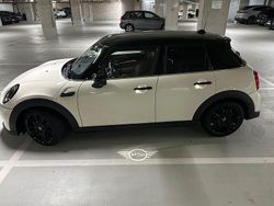 Weiß Gebraucht 2022 Mini Cooper Classic Kleinwagen | 23.750 € (Fairer Preis)