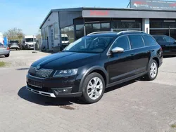Schwarz Gebraucht 2016 Skoda Octavia Scout 4x4 Kombi | 13.900 € (Fairer Preis)