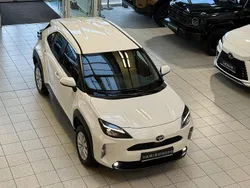 Weiß Gebraucht 2021 Toyota Yaris Cross SUV | 19.895 € (Superpreis)
