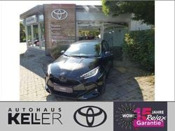 Schwarz Neu 2025 Toyota Yaris Hybrid Limousine | 28.990 € (Etwas zu teuer)