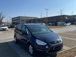 Blau Gebraucht 2013 Ford S-MAX Champions Edition Van / Kleinbus | 5.000 € (Fairer Preis)