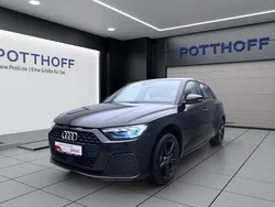 Mythosschwarz metallic Gebraucht 2025 Audi A1 Sportback Ambiente Kleinwagen | 21.450 € (Superpreis)