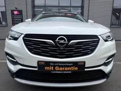 Weiß Gebraucht 2021 Opel Grandland X SUV | 18.999 € (Superpreis)