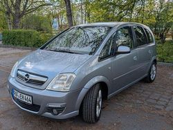 Grau Gebraucht 2006 Opel Meriva Van / Kleinbus | 500 € (Superpreis)