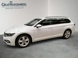 Weiß Gebraucht 2022 VW Passat Business Kombi | 22.530 € (Guter Preis)