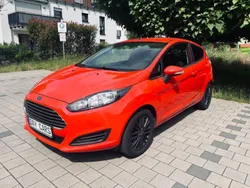 Rot Gebraucht 2014 Ford Fiesta Trend Kleinwagen | 6.999 € (Etwas zu teuer)