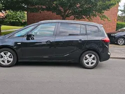 Schwarz Gebraucht 2012 Opel Zafira Tourer Van / Kleinbus | 4.100 € (Guter Preis)