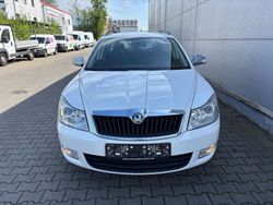 Weiß Gebraucht 2010 Skoda Octavia Classic Kombi | 5.299 € (Fairer Preis)