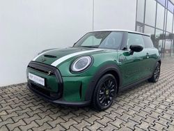 British racing green metallic Gebraucht 2023 Mini Cooper SE Kleinwagen | 19.999 € (Fairer Preis)