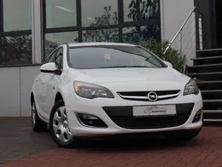 Weiß Gebraucht 2013 Opel Astra Kombi | 4.900 € (Fairer Preis)