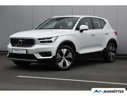 Weiss Gebraucht 2020 Volvo XC40 Inscription SUV | 28.450 € (Fairer Preis)