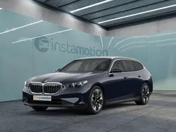 Schwarz Gebraucht 2024 BMW 520 M Sport Kombi | 56.999 € (Fairer Preis)