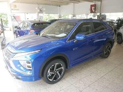 Laserblau (p) Gebraucht 2024 Mitsubishi Eclipse Cross Plus SUV | 32.990 € (Teuer)