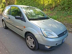 Blau Gebraucht 2005 Ford Fiesta Kleinwagen | 1.200 € (Fairer Preis)