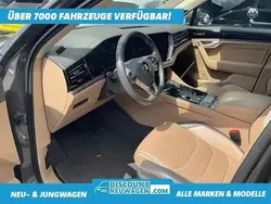 Siliziumgrau metallic Gebraucht 2020 VW Touareg Atmosphere SUV | 40.671 € (Fairer Preis)
