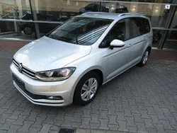 Silber Gebraucht 2016 VW Touran Van / Kleinbus | 11.500 € (Fairer Preis)