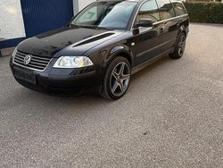 Schwarz Gebraucht 2003 VW Passat Kombi | 1.600 € (Superpreis)