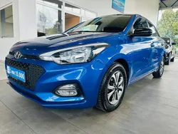 Blau Gebraucht 2020 Hyundai i20 Advantage Limousine | 10.840 € (Fairer Preis)
